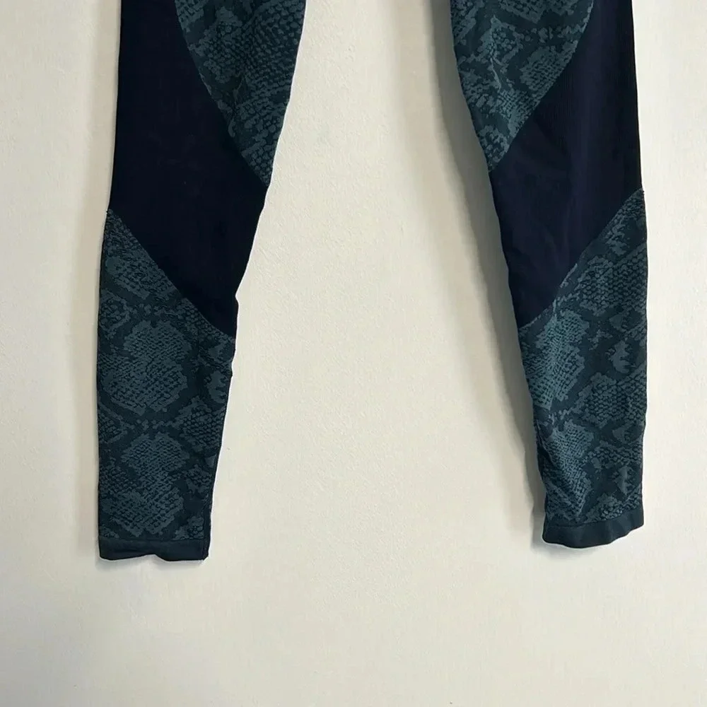 Joy Lab Snake Skin Print Leggings Women's L Fold‎ Over Waist Athleisure Athletic